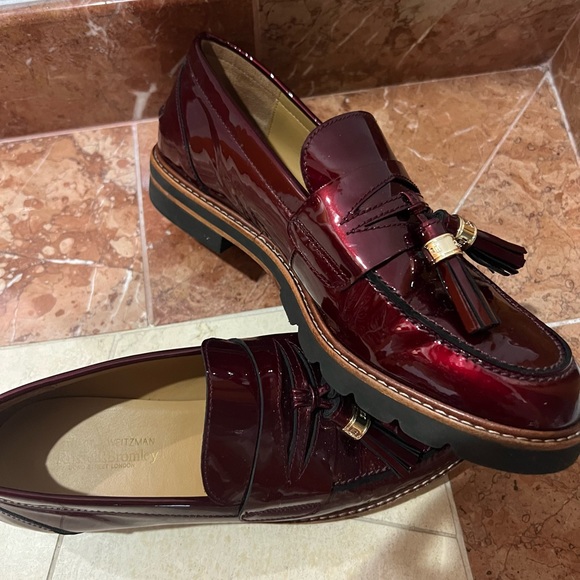 Stuart Weitzman x Russell & Bromley Red Patent Leather Shoes - Picture 2 of 3